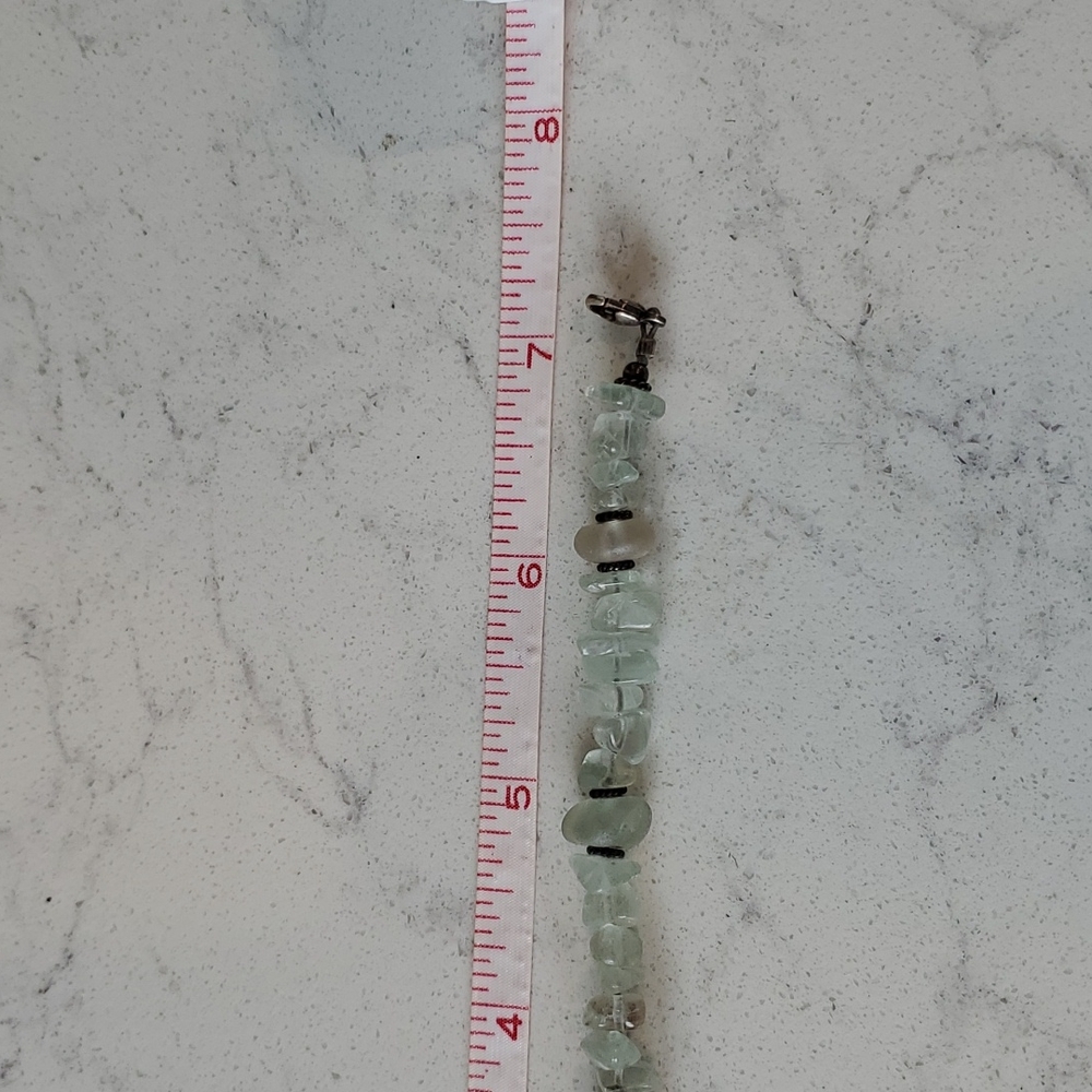 Beautiful sage green and white seaglass 7" bracelet - Picture 4 of 4